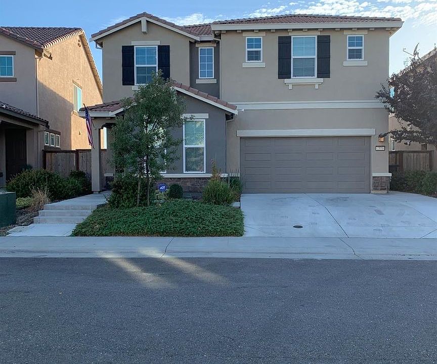1st image of 2373 Castle Pines Way