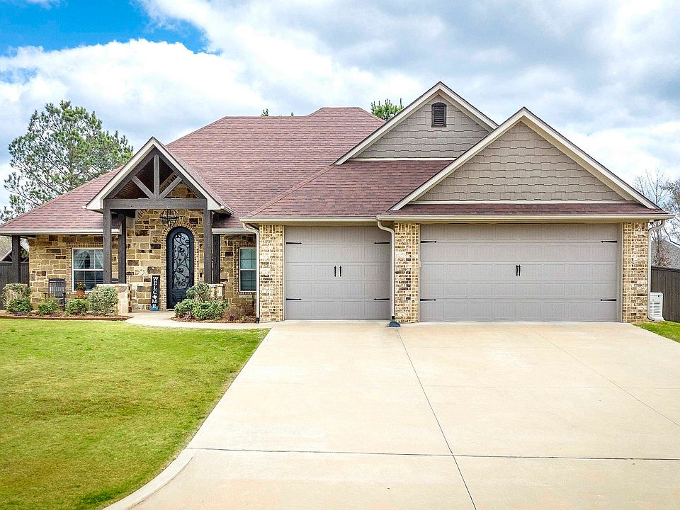 1st image of 213 Saddle Brook Cir