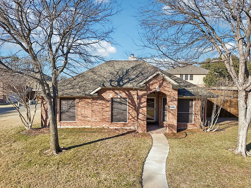 1st image of 1505 Vista Bend Dr