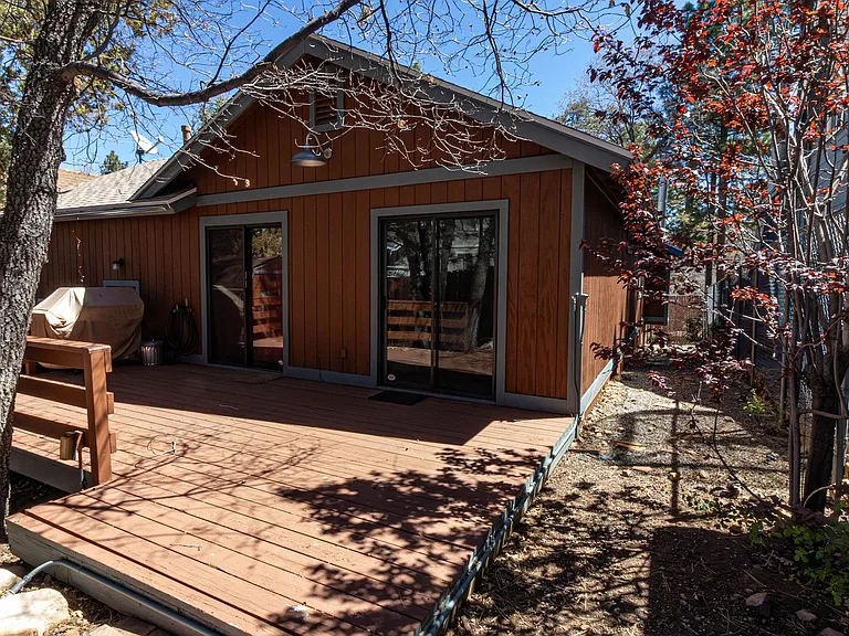 790 Highland Ln — Photo 4
