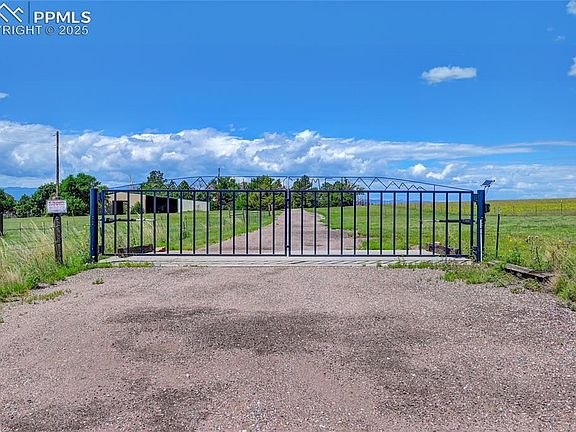 2nd image of 3250 Slocum Rd