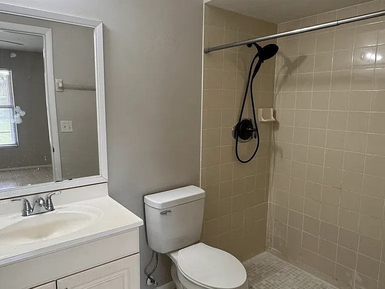 4111 SW 7th Pl — Photo 7