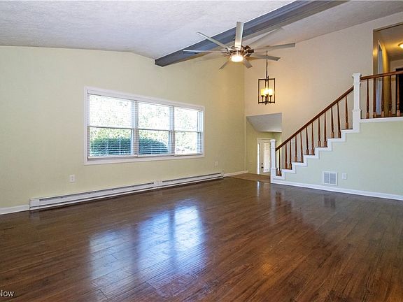 3rd image of 3381 Shad Dr E