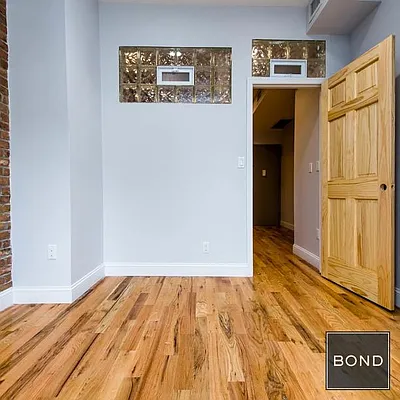 Rented by Bond New York | media 11