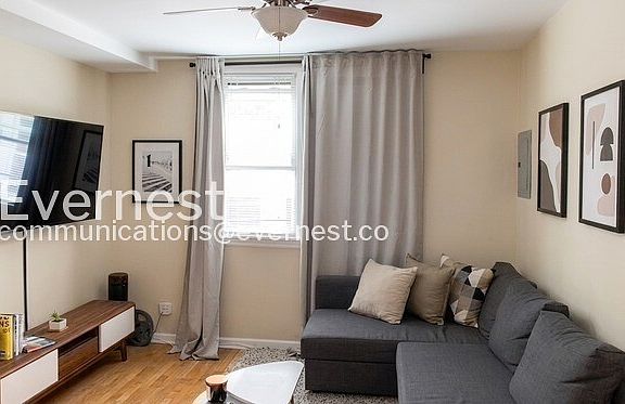 2nd image of 3240 N Clark St APT 3M