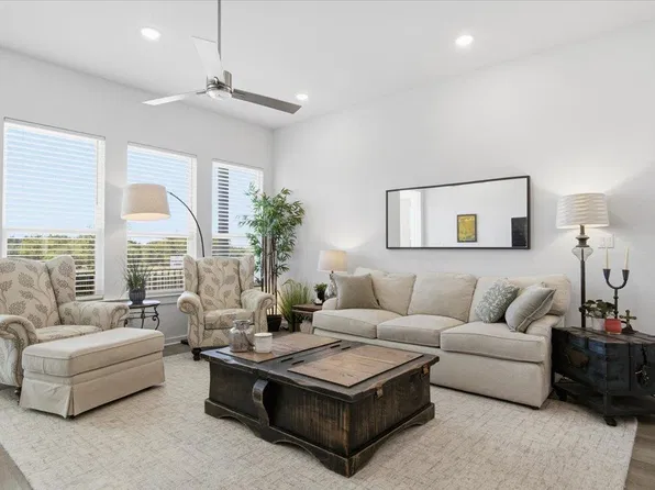 645 Treaty Oak Dr, Georgetown, TX 78628