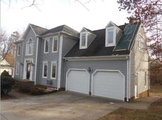10 Ivy Brook Ct, Greensboro, NC 27407