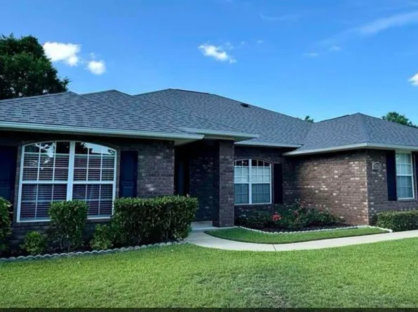 5672 Tiger Woods Dr, Milton, FL 32570