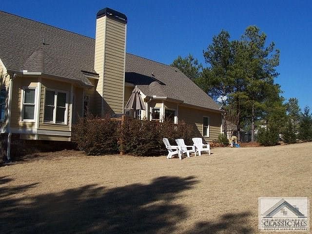 2nd image of 1071 Princeton Ln