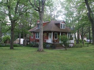 85 Fairview Ave, Mount Pocono, PA 18344