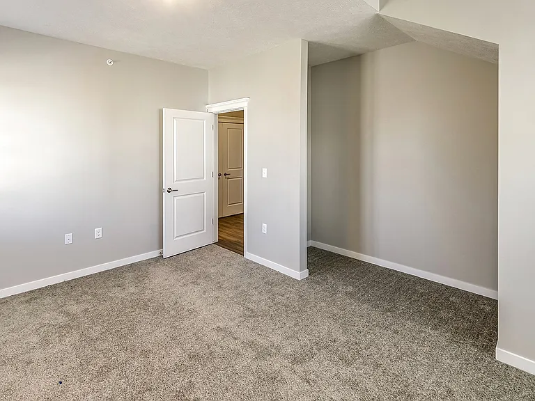 Deerfield Apartments & Chateaus — Photo 43
