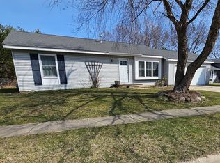 3708 W Bradley Ct, McHenry, IL