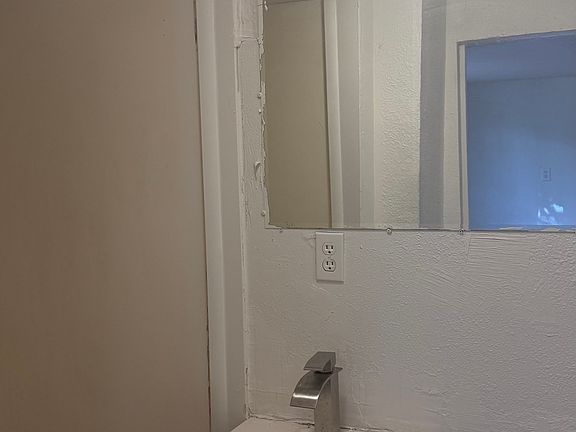 3rd image of 1818 Coley Ave #B