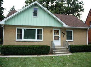 502 N Elmwood Ave, Waukegan, IL