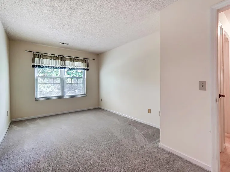 9728 Timberview Ct #10 — Photo 32