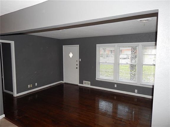 4th image of 740 Norwood Dr