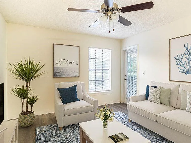 Brookside Manor Apartments — Photo 26
