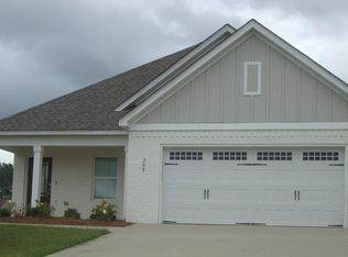 208 Daffodil Ct, Rehobeth, AL 36301