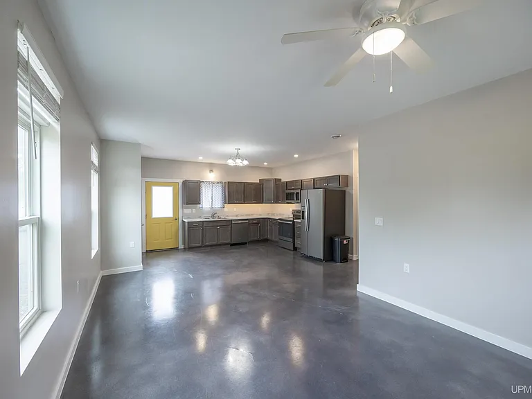17245 Atlantic Ave — Photo 10