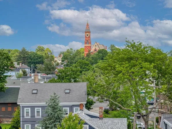 18 Prospect St #1, Marblehead, MA 01945