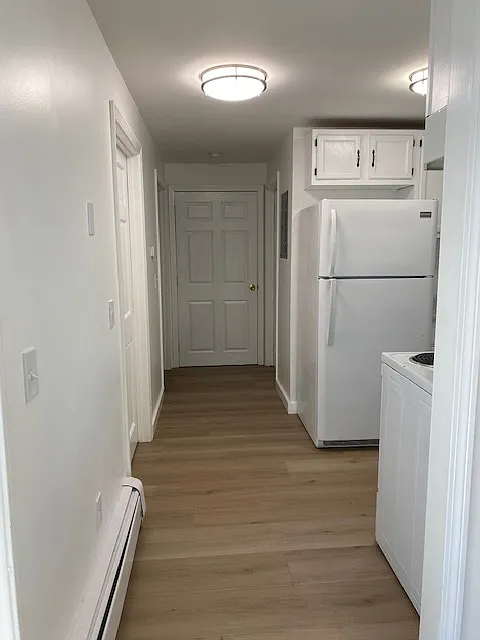2 bed, 420 sqft, $2,000 — Photo 3