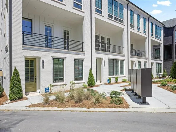2636 Mackintosh Ct, Atlanta, GA