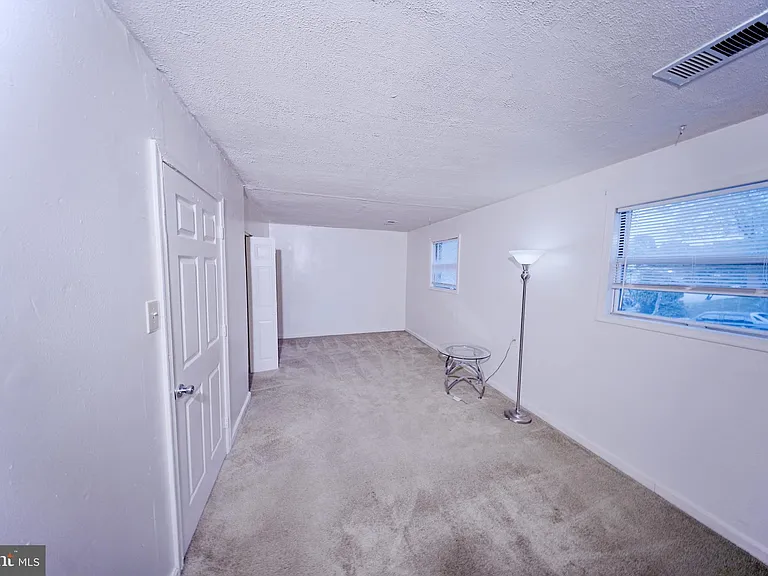 3308 Heidi Ln — Photo 19