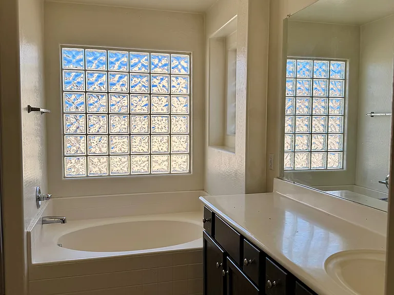 7008 S 7th Ln — Photo 13