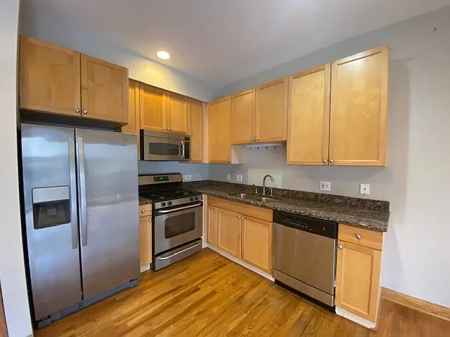 2120 W Washington Blvd #204 — Photo 1