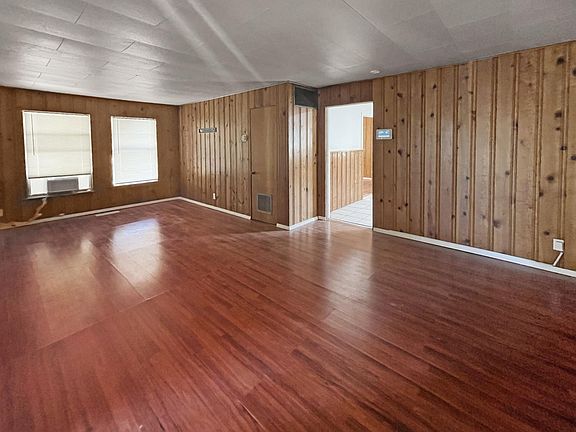 2nd image of 1107 E Scharbauer St