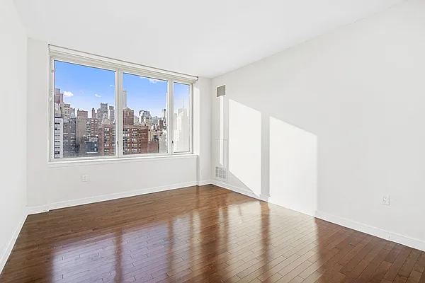 Sold by Compass | media 23