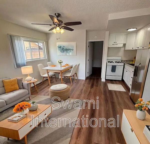 1709 W Marine Ave #1 — Photo 1