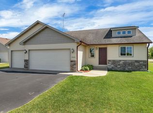 5520 Hawk Ct, Saint Cloud, MN 56303