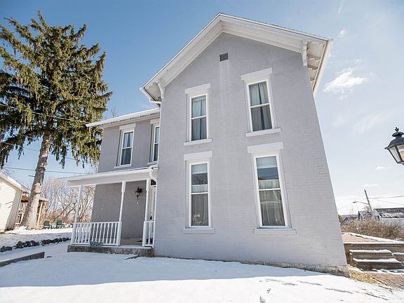3rd image of 1061 College Ave