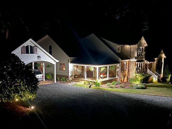 5th image of 977 Windy Ridge Rd