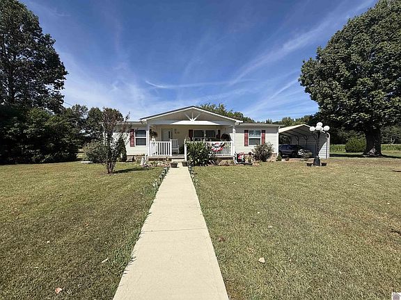 2nd image of 820 3rd St