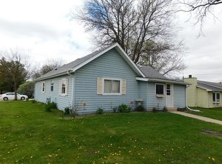 200 N 6th St, Kirkland, IL 60146