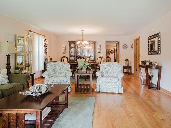 5th image of 38315 N 5th Ave