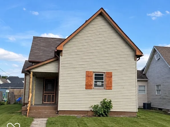 910 Elm St, Shelbyville, IN 46176