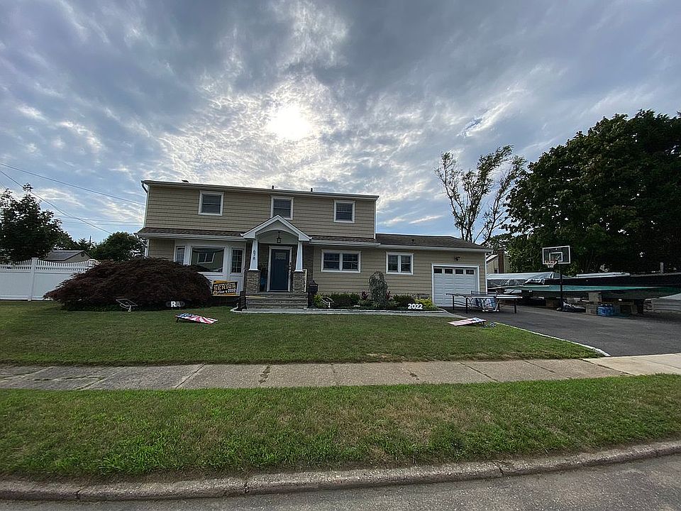 1st image of 678 Alwick Ave