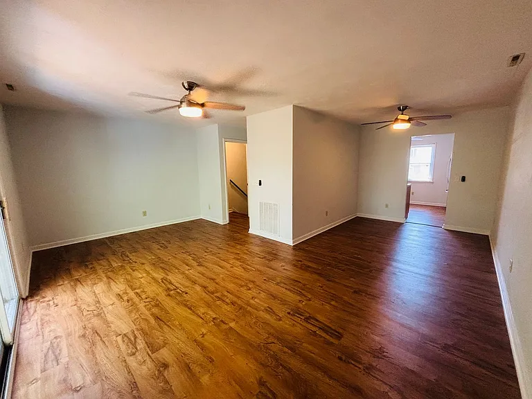 2419 Ridge Rd — Photo 4