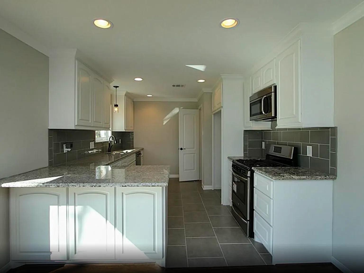 3 bed, 1501 sqft, $2,250 — Photo 1