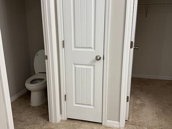 3rd image of 5629 SW 50th Ter #3