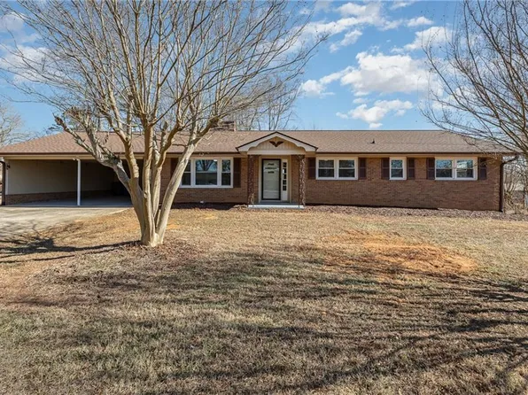 175 Frances Ln, Winston Salem, NC 27127