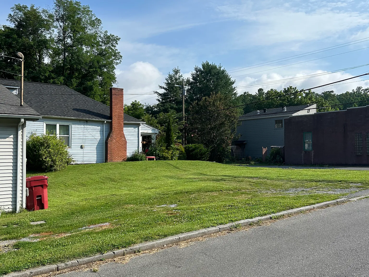 3 bed, 1680 sqft, $2,400 — Photo 4