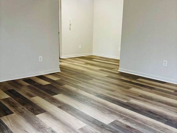 5th image of 405 W Donald St #512-201