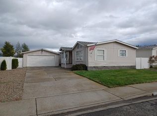 1713 Sun Glo Dr, Grants Pass, OR 97527