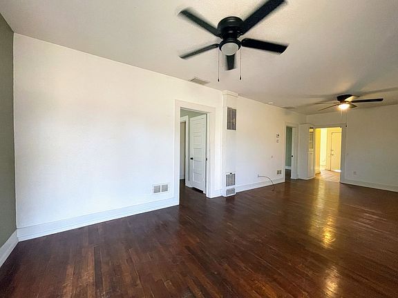 3rd image of 911 S 4th St