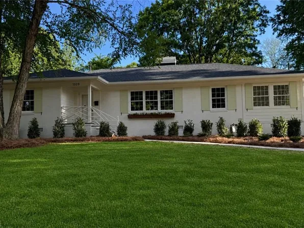 1109 Buckingham Rd, Greensboro, NC 27408