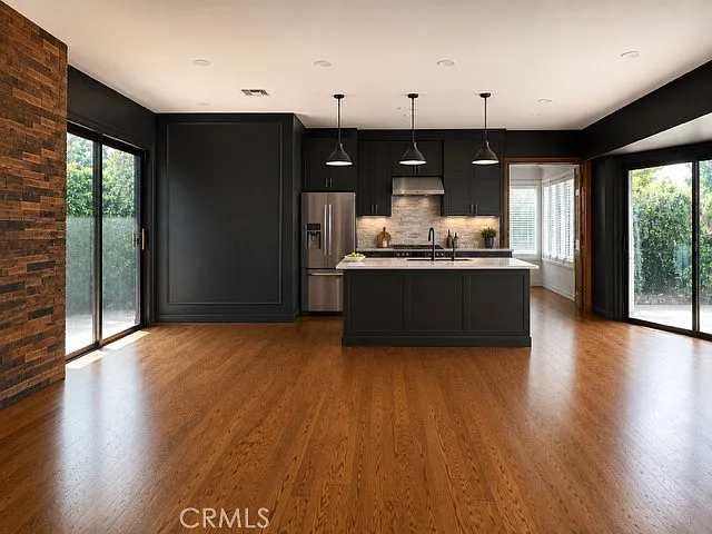 950 Hampton Rd — Photo 2